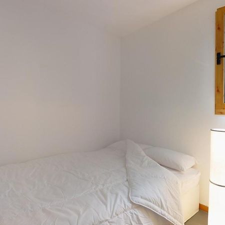 Visit-Bcn Cosmopolitan Apartments Barselona Oda fotoğraf