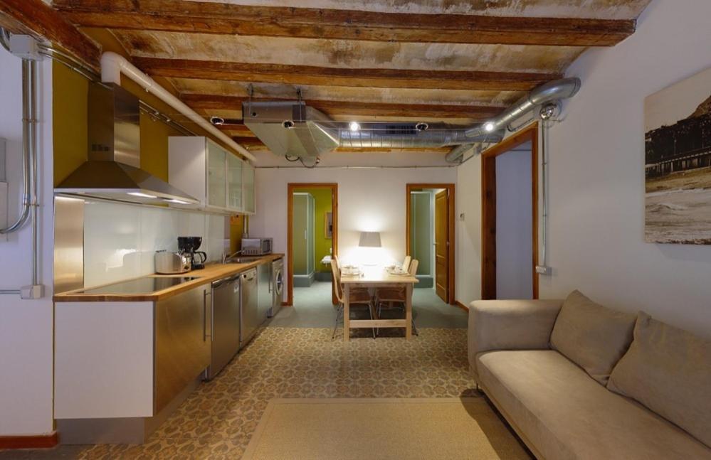 Visit-Bcn Cosmopolitan Apartments Barselona Oda fotoğraf